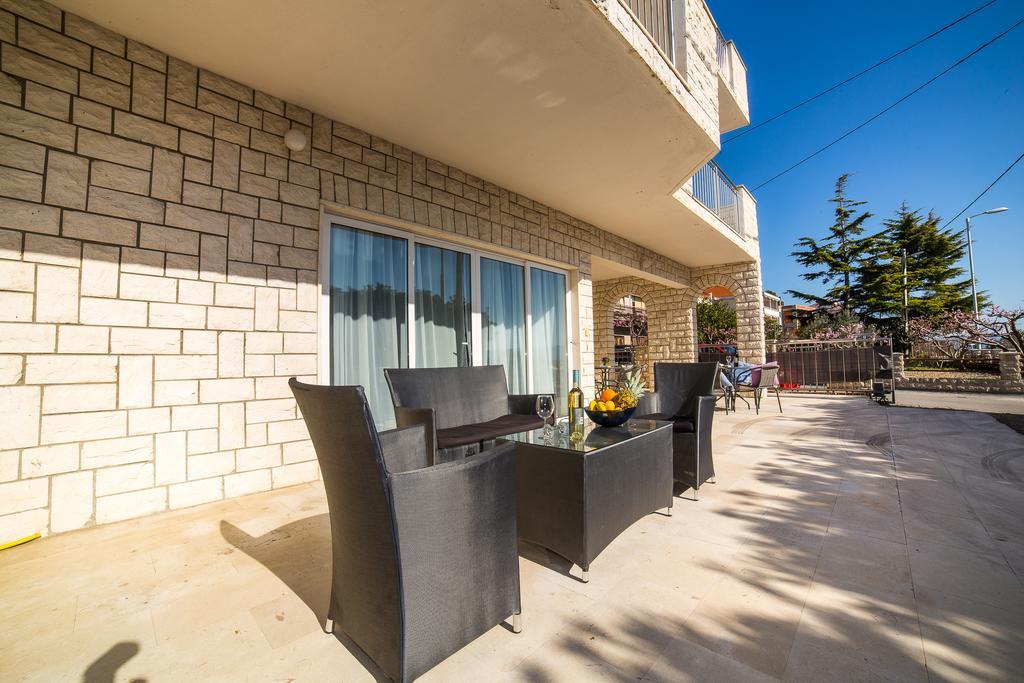 Holiday Home White House Podstrana Exterior foto